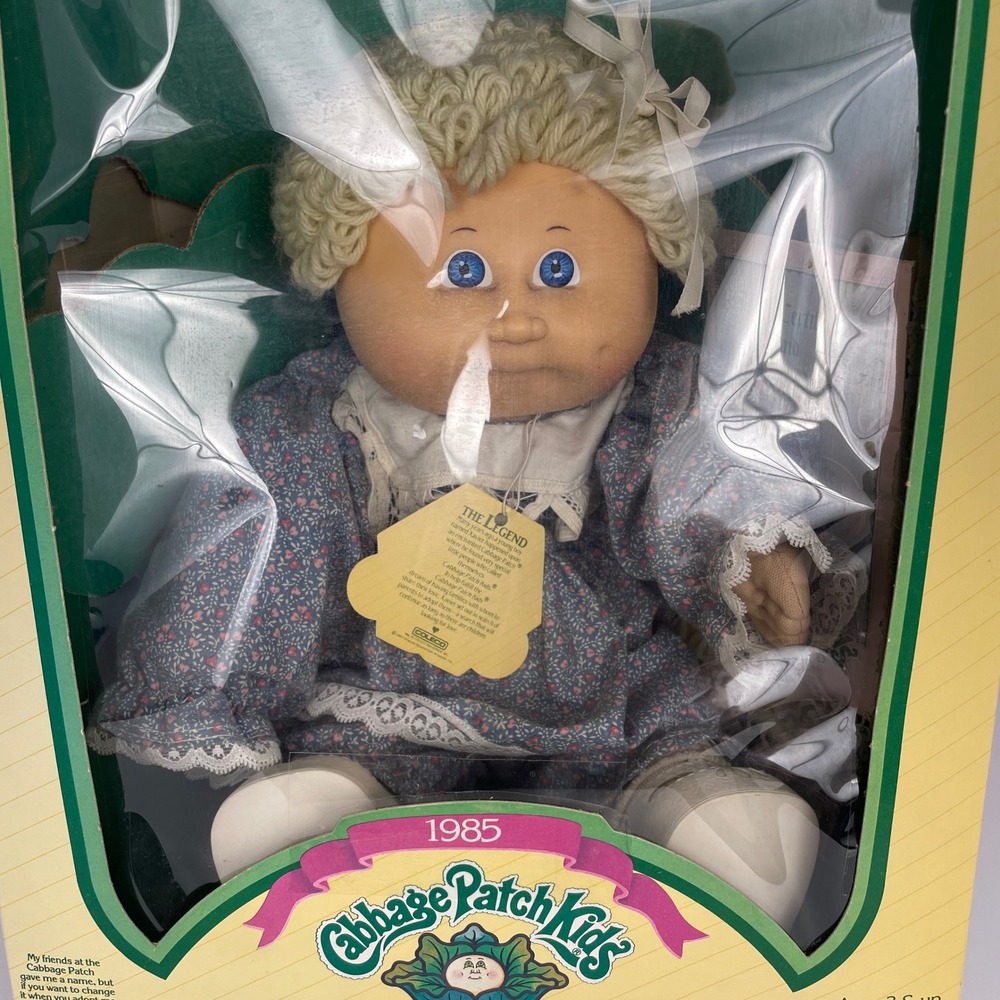 Vintage 1985 Cabbage Patch Kids Coleco Blonde Girl Blue Eyes Box Certificate